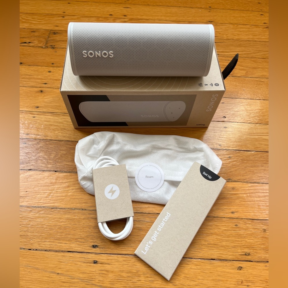 Sonos Roam - Wireless Smart Speaker - White - New / Open Box (2 of 2)